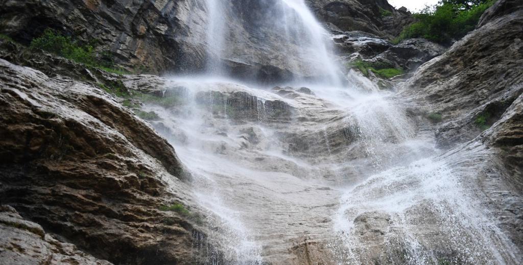Почти 100 метров: в Крыму пересох самый большой водопад полуострова