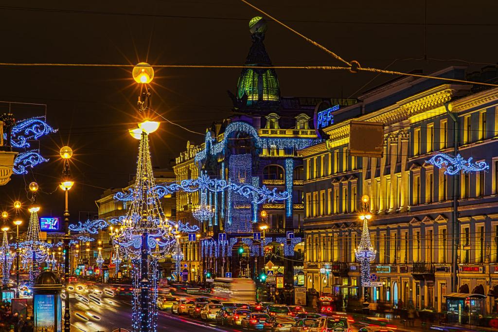 Сочи, Калининград, Петербург: названы самые популярные российские города для встречи Нового года