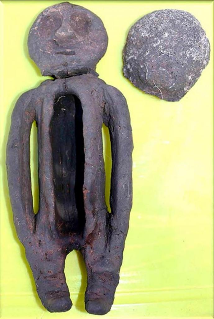 Загадочная находка 5000-летней давности в Сибири: ученые нашли фигурку человека из глины с тату на лице