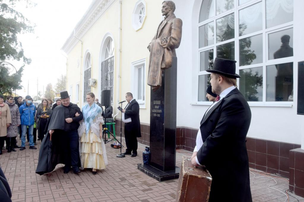 В честь 150-летия Ивана Бунина в Тульской области вновь открылся музей его имени: это единственный сохранившийся дом, в котором жил и работал писатель (фото)