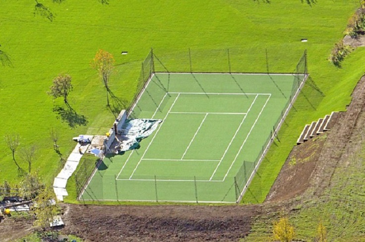 Дэвид Бекхэм снес теннисный корт своего сына Ромео стоимостью 30 тысяч £ и построил на его месте футбольное поле