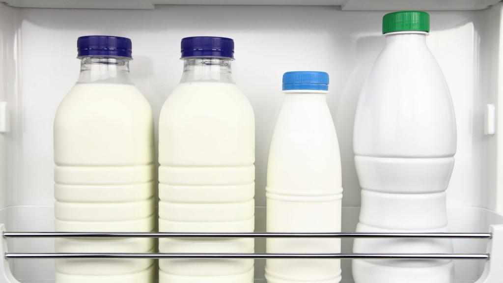 Как быстро нагреть молоко, сливки и другие продукты из холодильника до комнатной температуры: простые, но действительно работающие советы