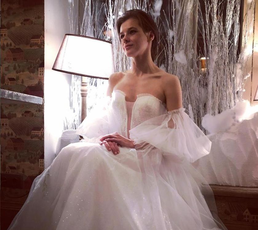 Недавно Шпица вышла замуж: почему подписчики считают ее платье  бюджетным 