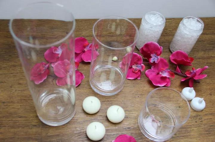 Как сделать плавающие свечи для украшения стола ко Дню Святого Валентина: вторая половинка точно оценит