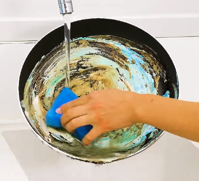 Как использовать зубную пасту для чистки сковороды. Удивительный лайфхак