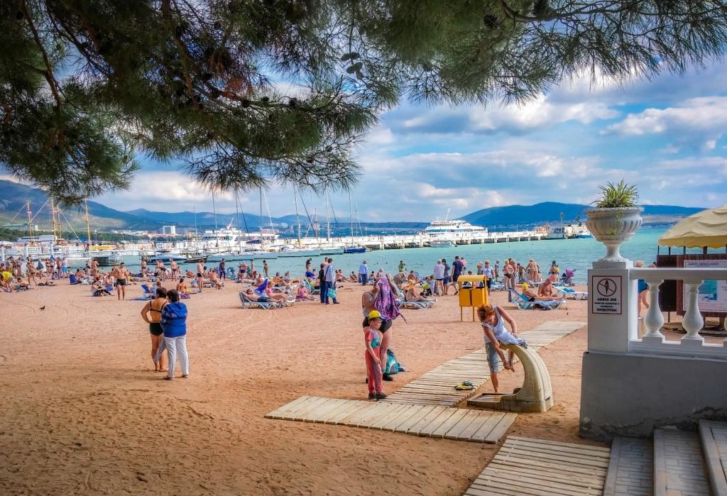 Спрос на курорты Кубани вырос на 15 %: топ лучших пляжей черноморского побережья для комфортного отдыха