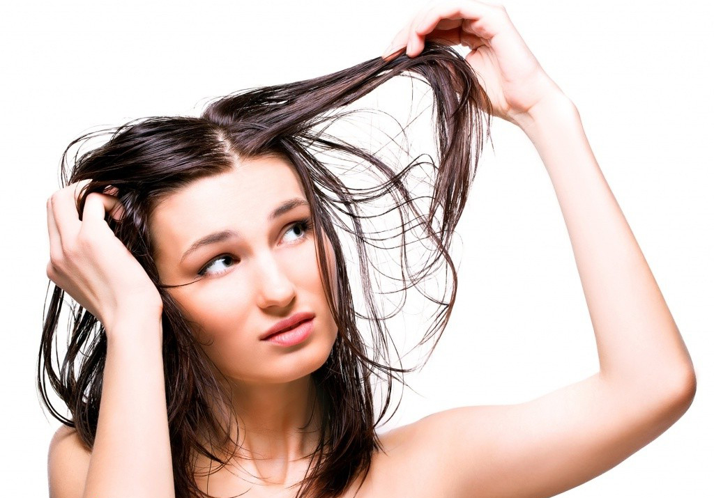 Истончение волоса и дефицит ЭПК: что вызывает жирность волос и каких продуктов стоит избегать