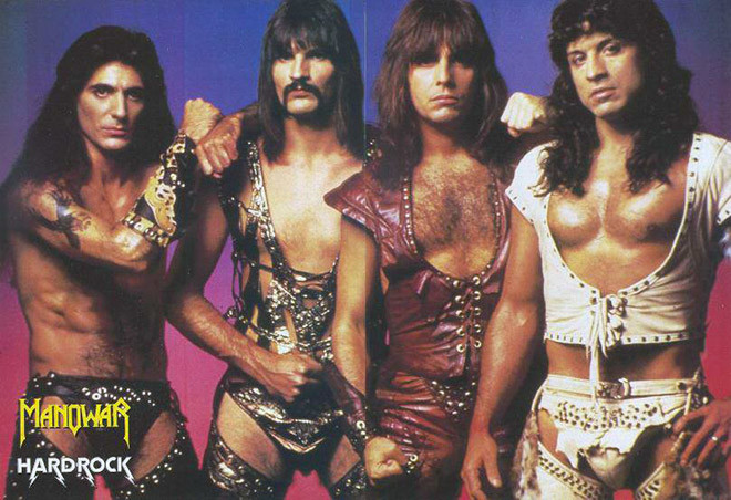 80 е года прошлого века выдались тяжелыми для костюмеров рок музыкантов