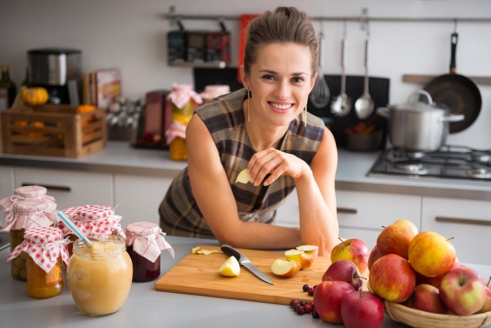 Как продлить срок службы кухонной столешницы: 7 советов, с которыми поверхности выдержат любые испытания