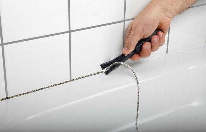 Как заменить силиконовые швы в ванной без лишней мороки