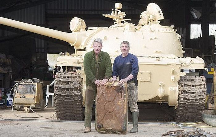 Коллекционер нашел слитки золота стоимостью $ 2 миллиона в старом танке