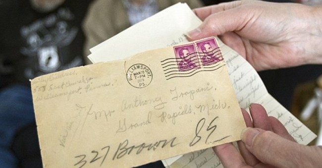 Его жена прятала это письмо 55 лет. После ее смерти вскрылась совершенно неожиданная правда!