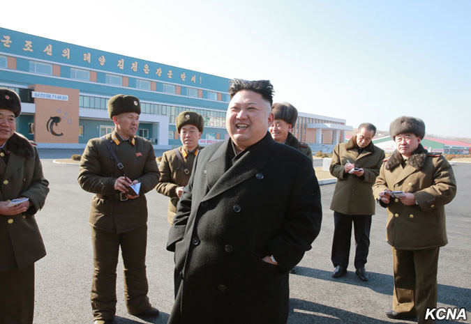 Сомы, венки и День Звезды: неустанные каждодневные труды лидера Северной Кореи